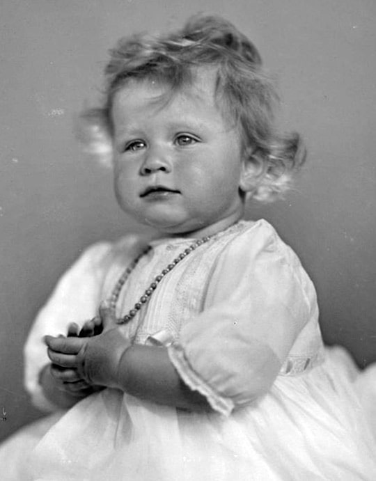 Єлизавета II в дитинстві