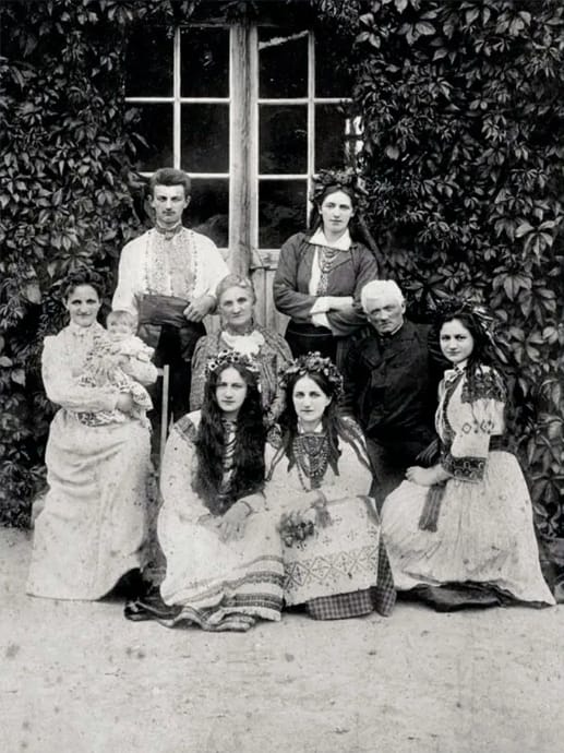 Соломія Крушельницька з сім'єю