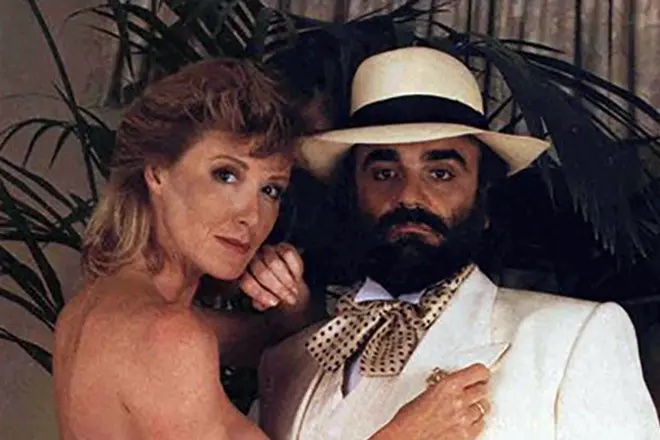 Деміс Руссос з Памелою